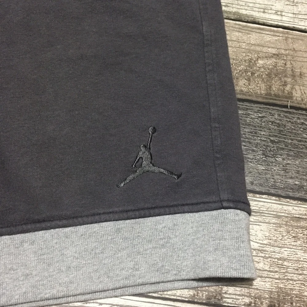 Jordan Brand Sweat Shorts Men’s M Dark Gray (Inseam 11) Drawstring.